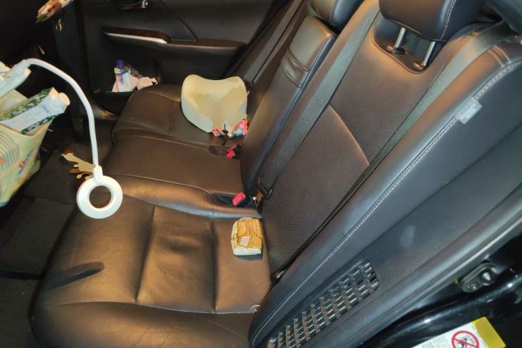 Used Toyota Camry 2016 Dual-Engine 2.5 HG 10th Anniversary Deluxe Navigation Edition Left Rear Seat