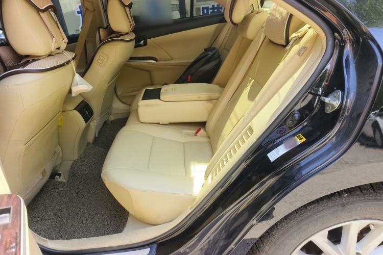 Used Toyota Camry 2016 Dual-Engine 2.5 HG 10th Anniversary Deluxe Navigation Edition Left Rear Seat