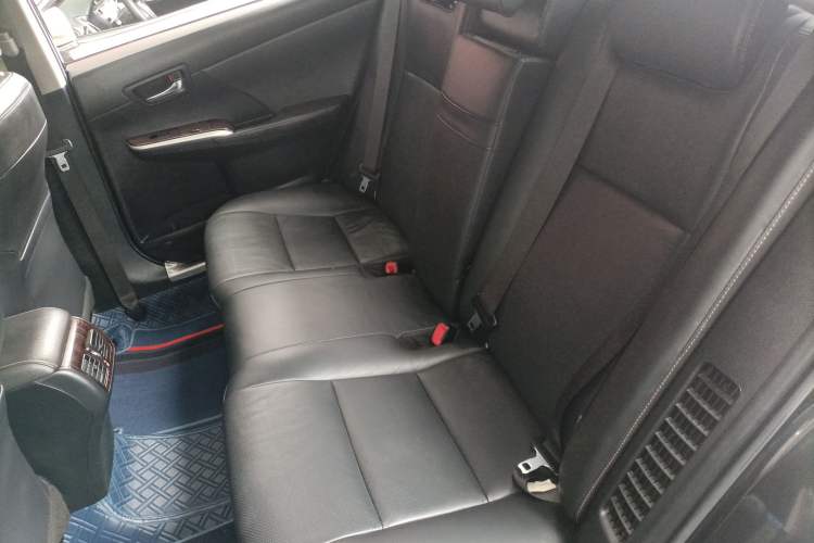 Used Toyota Camry 2016 Dual-Engine 2.5 HG 10th Anniversary Deluxe Navigation Edition Left Rear Seat