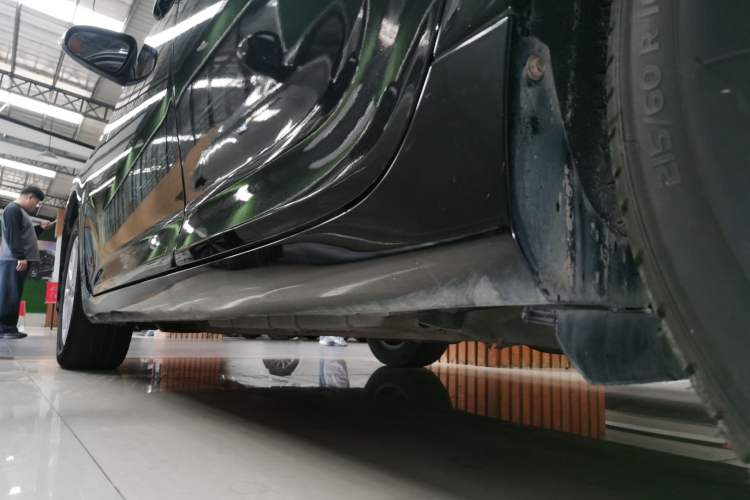 Used Toyota Camry 2016 2.0G 10th Anniversary Leading Edition Left Side Sill