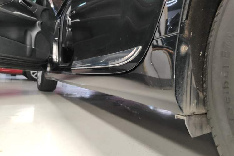 Used Toyota Camry 2016 2.5G 10th Anniversary Deluxe Navigation Edition Left Side Sill