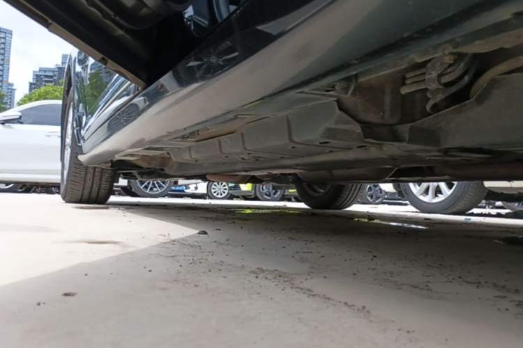 Used Toyota Camry 2016 2.0G 10th Anniversary Luxury Edition Left Side Sill