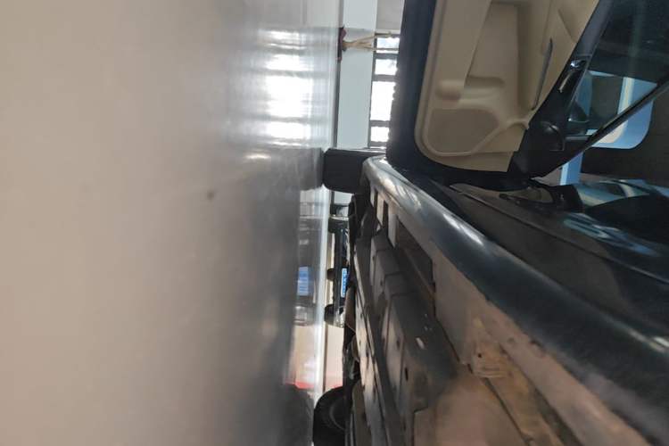 Used Toyota Camry 2016 2.0E 10th Anniversary Elite Edition Left Side Sill