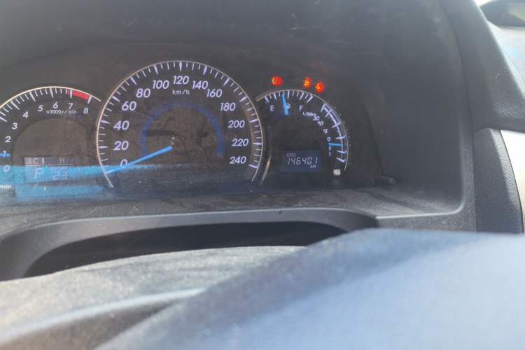 Used Toyota Camry 2016 2.0G 10th Anniversary Leading Edition Odometer Close Up