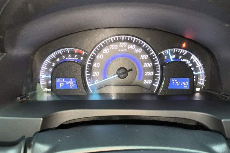 Used Toyota Camry 2016 2.0G 10th Anniversary Leading Edition Odometer Close Up