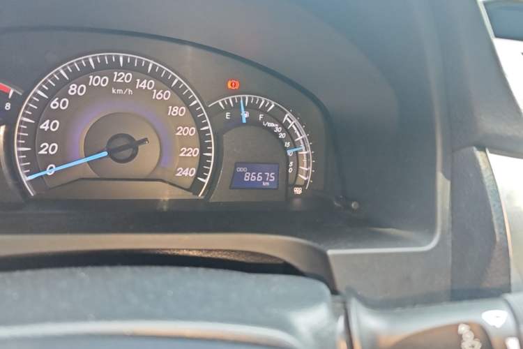 Used Toyota Camry 2016 2.5G 10th Anniversary Deluxe Navigation Edition Odometer Close Up