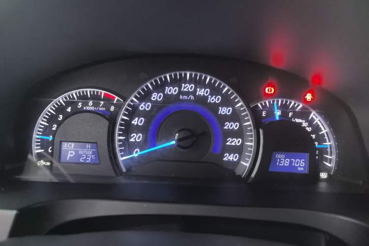 Used Toyota Camry 2016 2.0G 10th Anniversary Luxury Edition Odometer Close Up