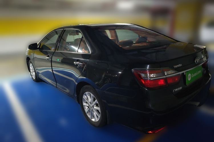 Used Toyota Camry 2016 Dual-Engine 2.5 HG 10th Anniversary Deluxe Navigation Edition Rear Left 45 Deg
