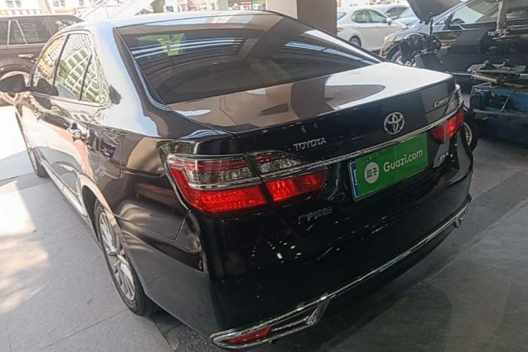 Used Toyota Camry 2016 2.5G 10th Anniversary Deluxe Navigation Edition Rear Left 45 Deg