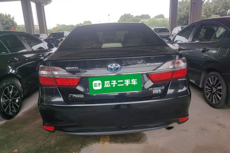 Used Toyota Camry 2016 Dual-Engine 2.5 HG 10th Anniversary Deluxe Navigation Edition Rear