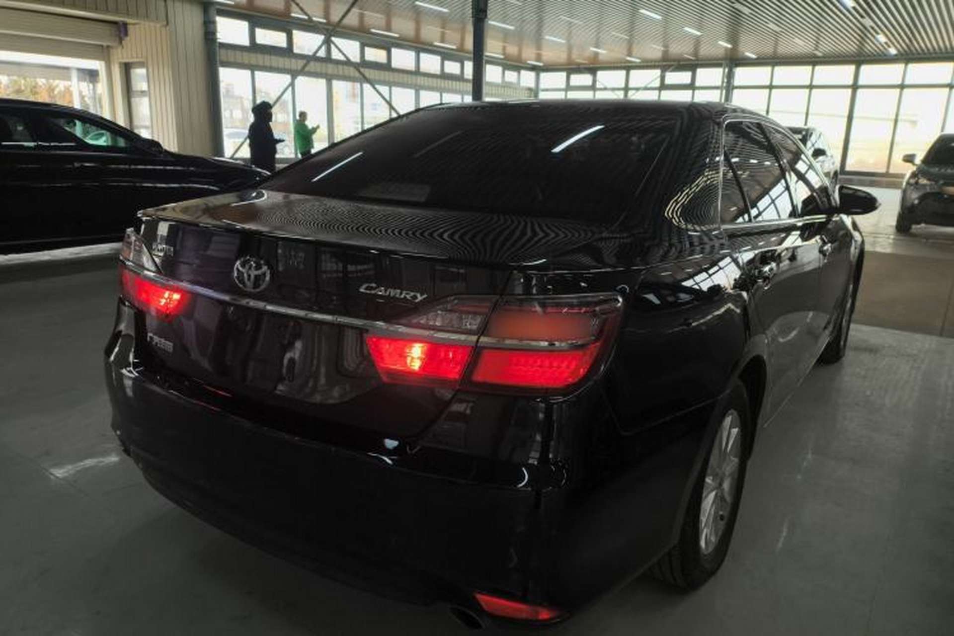 Used Toyota Camry 2016 2.0E 10th Anniversary Elite Edition Rear Right 45 Deg