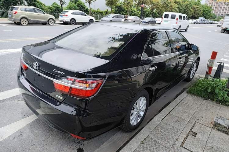 Used Toyota Camry 2016 2.0G 10th Anniversary Leading Edition Rear Right 45 Deg