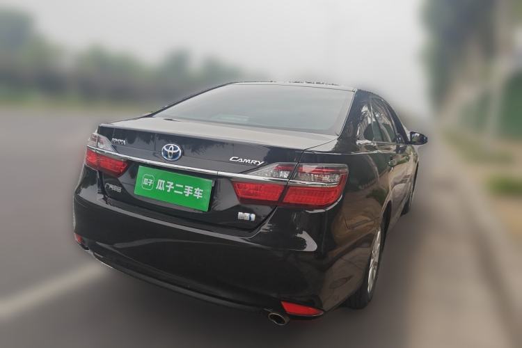 Used Toyota Camry 2016 Dual-Engine 2.5 HG 10th Anniversary Deluxe Navigation Edition Rear Right 45 Deg