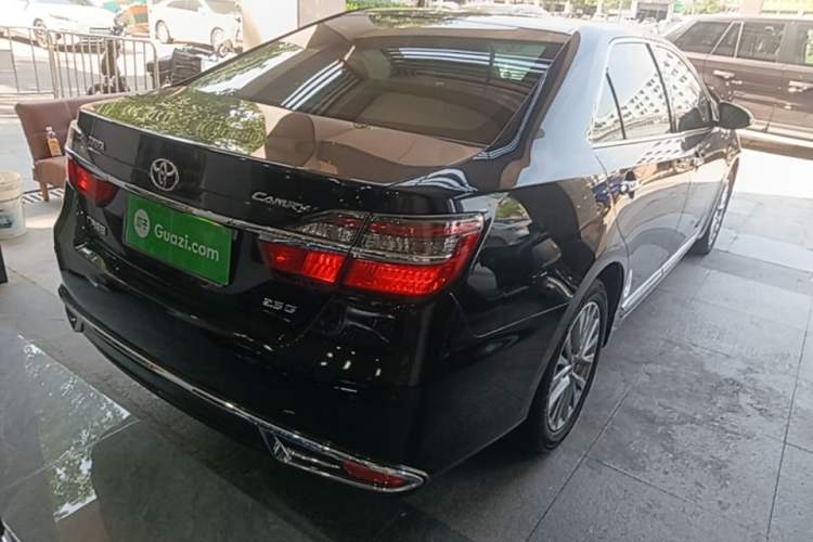 Used Toyota Camry 2016 2.5G 10th Anniversary Deluxe Navigation Edition Rear Right 45 Deg