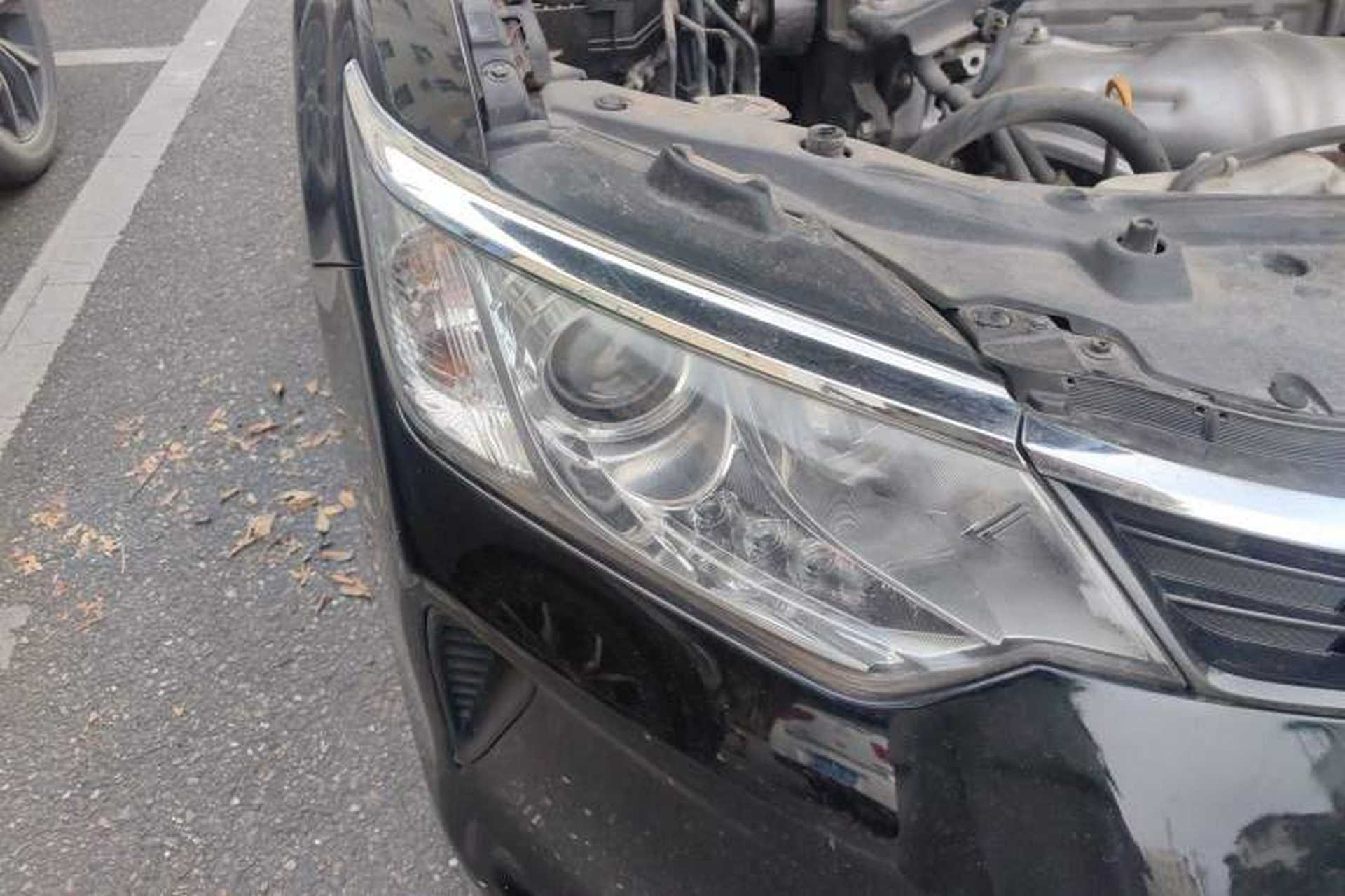 Used Toyota Camry 2016 2.0G 10th Anniversary Leading Edition Right Front Headlight