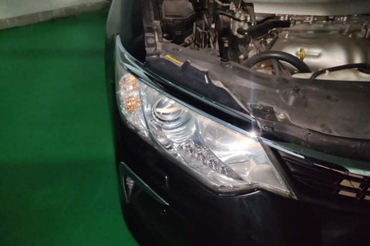 Used Toyota Camry 2016 2.0G 10th Anniversary Luxury Edition Right Front Headlight