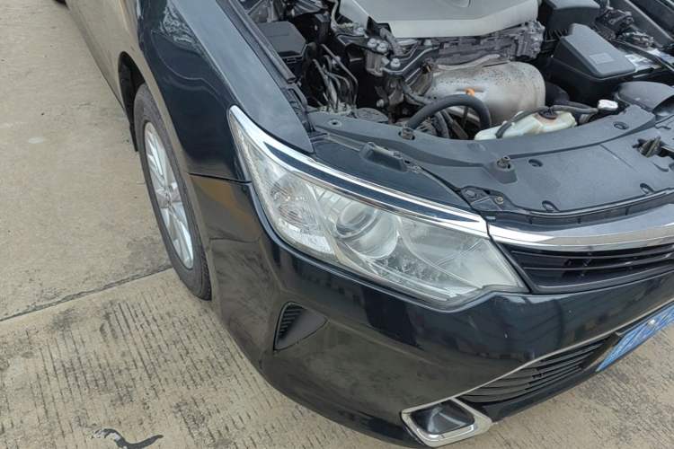 Used Toyota Camry 2016 2.0E 10th Anniversary Elite Edition Right Front Headlight