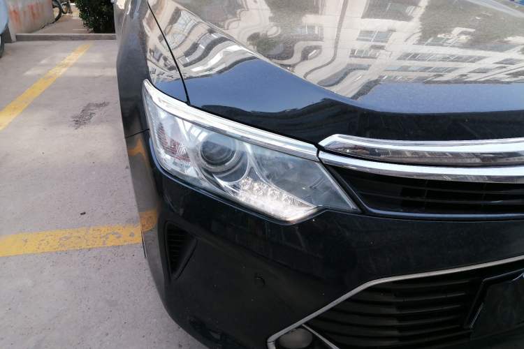 Used Toyota Camry 2016 2.0G 10th Anniversary Leading Edition Right Front Headlight