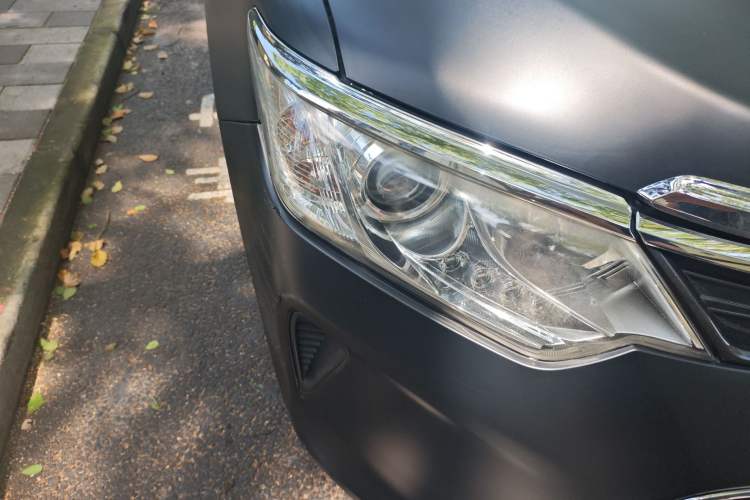 Used Toyota Camry 2016 2.0G 10th Anniversary Leading Edition Right Front Headlight