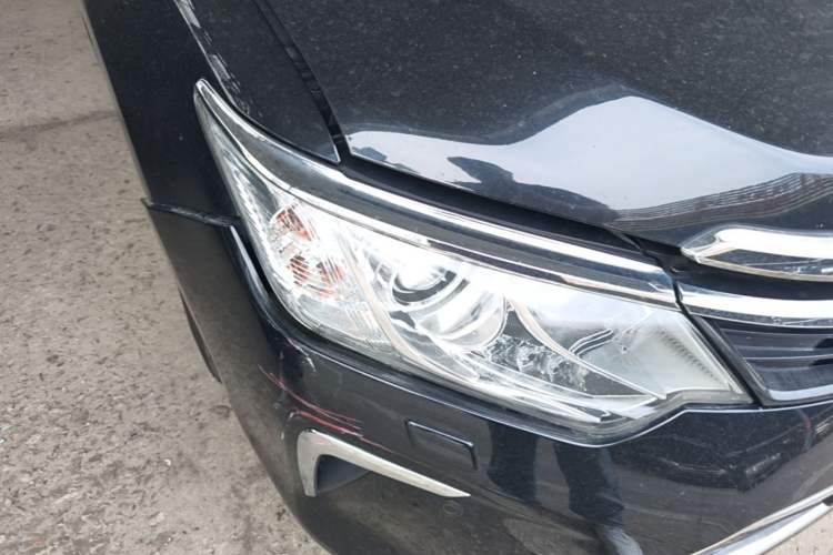 Used Toyota Camry 2016 2.5G 10th Anniversary Deluxe Navigation Edition Right Front Headlight