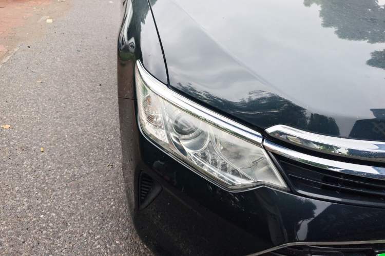 Used Toyota Camry 2016 2.0G 10th Anniversary Leading Edition Right Front Headlight