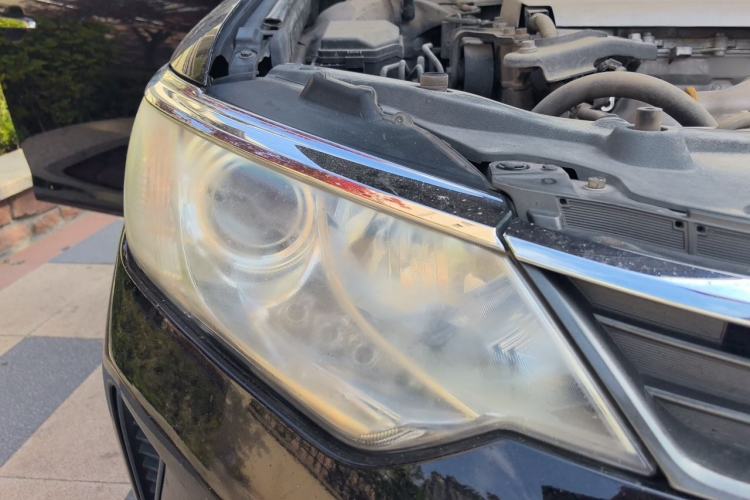 Used Toyota Camry 2016 2.0G 10th Anniversary Leading Edition Right Front Headlight