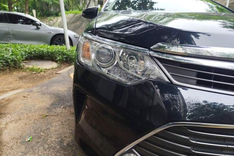 Used Toyota Camry 2016 2.0G 10th Anniversary Leading Edition Right Front Headlight