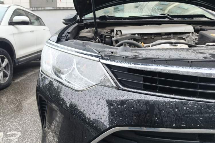 Used Toyota Camry 2016 2.0G 10th Anniversary Leading Edition Right Front Headlight