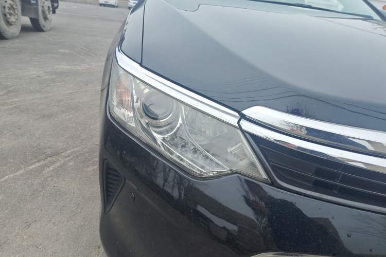 Used Toyota Camry 2016 2.0G 10th Anniversary Leading Edition Right Front Headlight