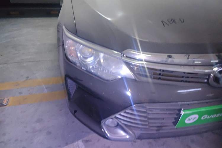 Used Toyota Camry 2016 2.0G 10th Anniversary Leading Edition Right Front Headlight