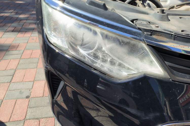 Used Toyota Camry 2016 2.0G 10th Anniversary Leading Edition Right Front Headlight