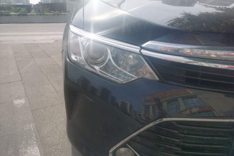 Used Toyota Camry 2016 2.0E 10th Anniversary Elite Edition Right Front Headlight