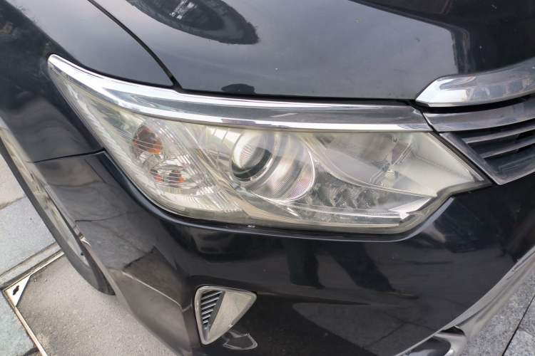 Used Toyota Camry 2016 2.0E 10th Anniversary Elite Edition Right Front Headlight