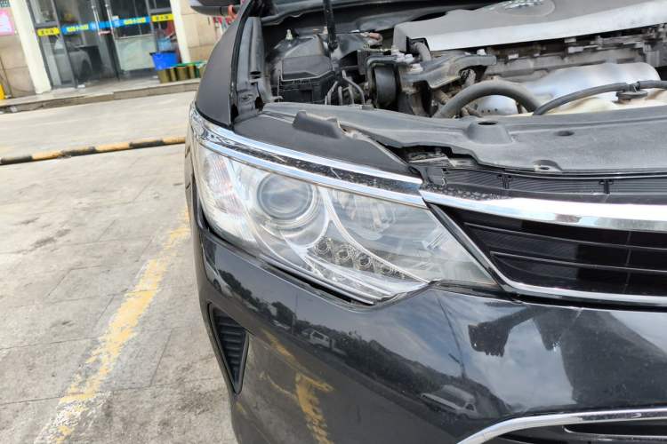 Used Toyota Camry 2016 2.0E 10th Anniversary Elite Edition Right Front Headlight