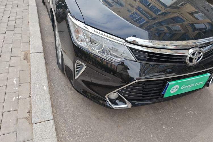 Used Toyota Camry 2016 2.0E 10th Anniversary Elite Edition Right Front Headlight