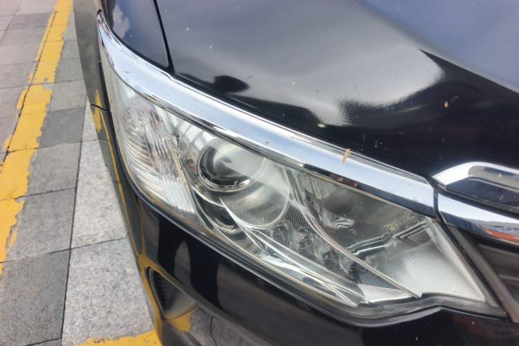 Used Toyota Camry 2016 2.0G 10th Anniversary Leading Edition Right Front Headlight