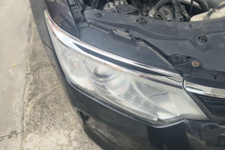 Used Toyota Camry 2016 2.0G 10th Anniversary Leading Edition Right Front Headlight