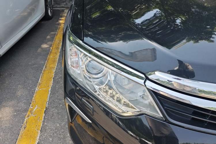 Used Toyota Camry 2016 2.5G 10th Anniversary Deluxe Navigation Edition Right Front Headlight