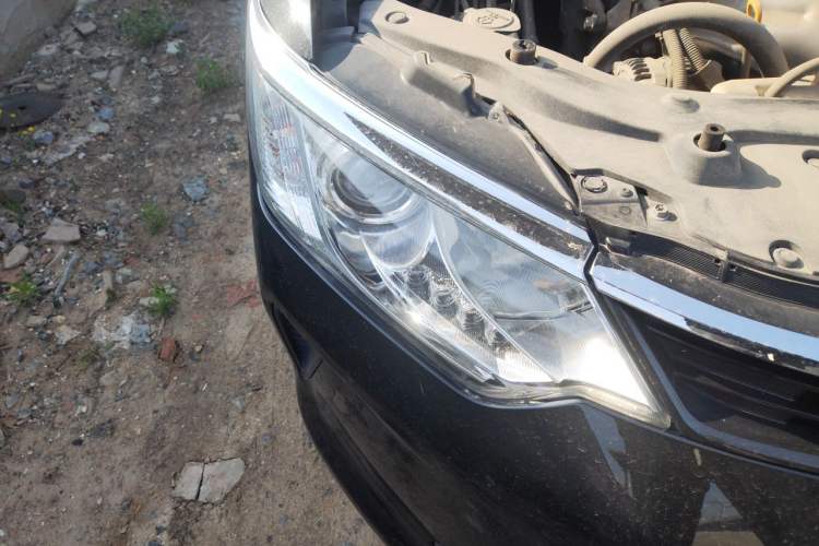Used Toyota Camry 2016 2.0G 10th Anniversary Leading Edition Right Front Headlight
