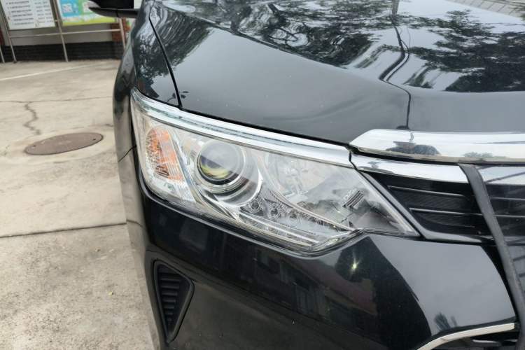 Used Toyota Camry 2016 2.0G 10th Anniversary Leading Edition Right Front Headlight
