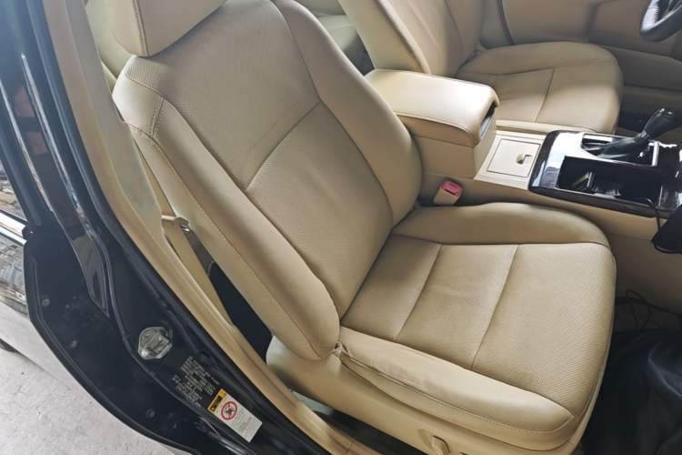 Used Toyota Camry 2016 2.0G 10th Anniversary Leading Edition Right Front Seat