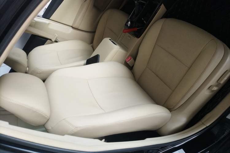 Used Toyota Camry 2016 2.0G 10th Anniversary Leading Edition Right Front Seat
