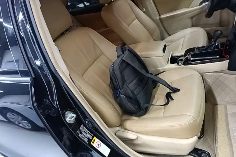 Used Toyota Camry 2016 2.0E 10th Anniversary Elite Edition Right Front Seat