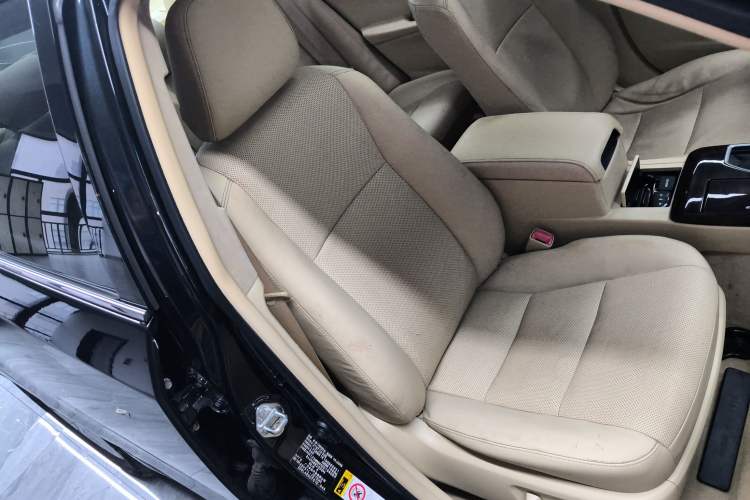 Used Toyota Camry 2016 2.0G 10th Anniversary Leading Edition Right Front Seat
