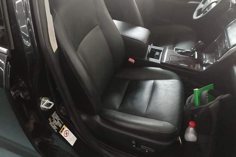 Used Toyota Camry 2016 2.0G 10th Anniversary Leading Edition Right Front Seat