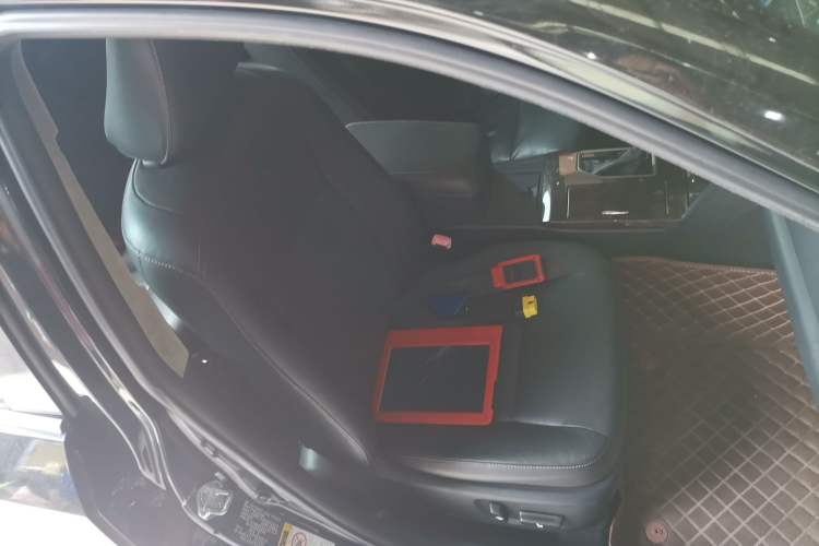 Used Toyota Camry 2016 2.0G 10th Anniversary Leading Edition Right Front Seat
