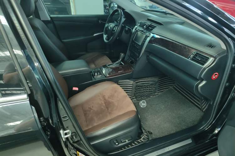 Used Toyota Camry 2016 2.5G 10th Anniversary Deluxe Navigation Edition Right Front Seat