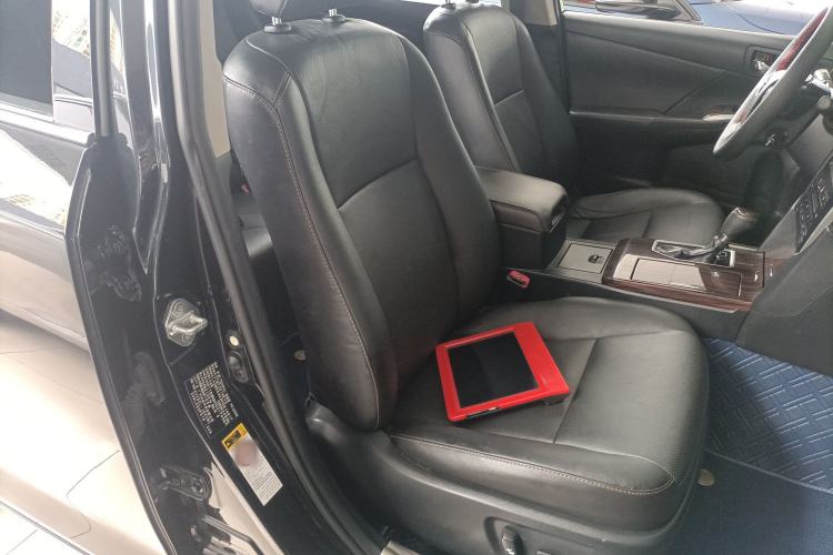 Used Toyota Camry 2016 Dual-Engine 2.5 HG 10th Anniversary Deluxe Navigation Edition Right Front Seat