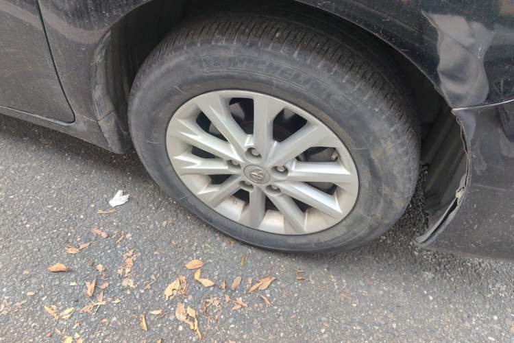 Used Toyota Camry 2016 2.0G 10th Anniversary Leading Edition Right Front Wheel Hub