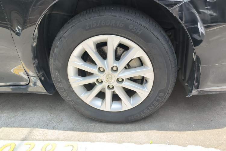 Used Toyota Camry 2016 2.0G 10th Anniversary Leading Edition Right Front Wheel Hub